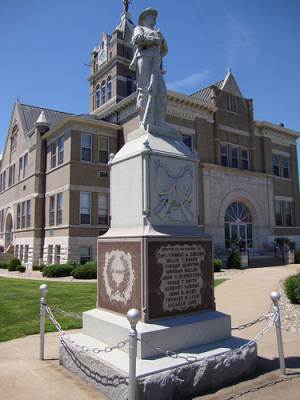 Palmyra Monument Missouri